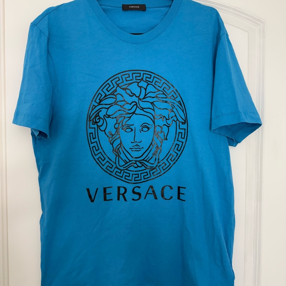 ❣️SOLD Versace Men's Blue & Black Medusa Logo Print Short Sleeve T-Shirt US XL